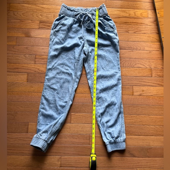 🌺HOLLISTER High-Rise Jean Joggers 🌺 - Picture 5 of 8